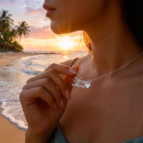 Сребърно колие с две имена по избор и сърце