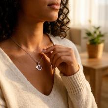 Сребърен Медальон Сърцето на Мама Сребърен Медальон Сърцето на Мама