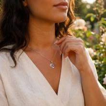 Сребърен Медальон Сърцето на Мама Сребърен Медальон Сърцето на Мама