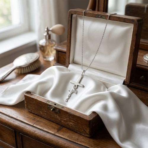 Сребърен медальон Кръст с име по избор