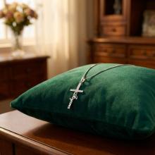 Сребърен медальон Кръст с име по избор Сребърен медальон Кръст с име по избор