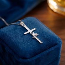 Сребърен медальон Кръст с име по избор Сребърен медальон Кръст с име по избор