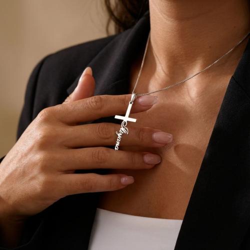 Сребърен медальон Кръст с име по избор