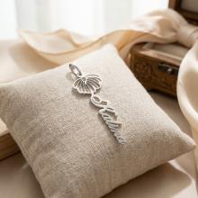 Сребърен медальон с цвете на месеца и име