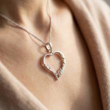 Сребърен медальон във формата на сърце - Мамо, обичам те!