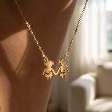 Златно колие Сестри