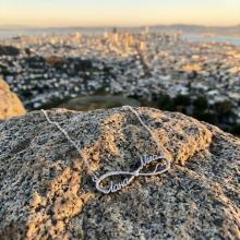 Сребърно колие с две имена по избор със сърце и циркони