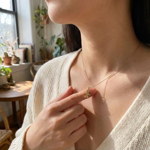 Златно колие - момче