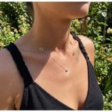 Златно колие с циркон и кръгчета с букви по избор