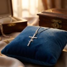 Сребърен медальон Кръст с име по избор