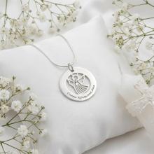 Сребърно колие Ангел с диск и гравирано послание Сребърно колие Ангел с диск и гравирано послание