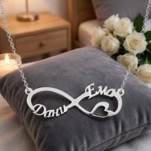 Сребърно колие с безкрайност и две имена по избор