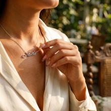 Сребърно колие с име по избор и коронка Сребърно колие с име по избор и коронка