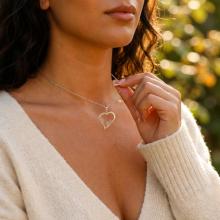 Сребърно колие във формата на сърце с две имена по избор Сребърно колие във формата на сърце с две имена по избор