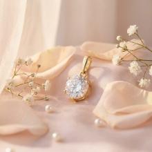 Златен медальон Елегантност и блясък