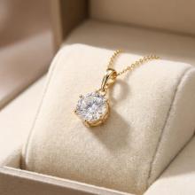 Златен медальон Елегантност и блясък