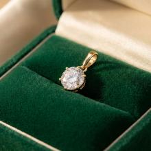 Златен медальон Елегантност и блясък