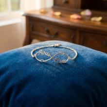Сребърна гривна безкрайност с име по избор
