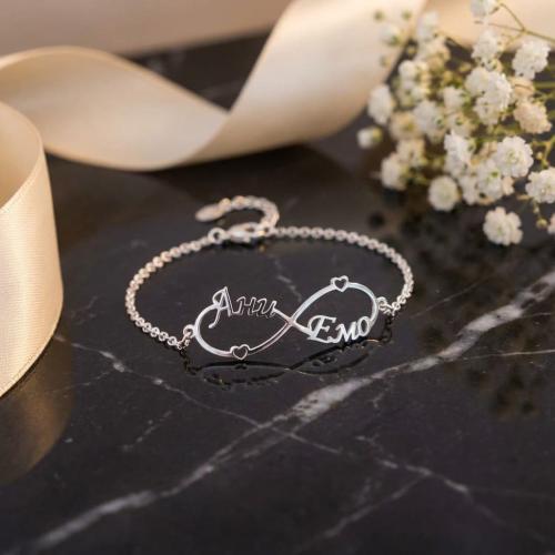 Сребърна гривна безкрайност с име по избор