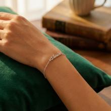 Сребърна гривна с име по избор