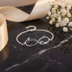 Сребърна гривна безкрайност с име по избор