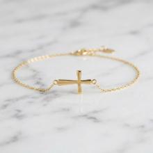 Златна Гривна с кръст