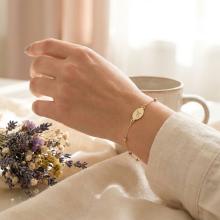 Златна гривна с плочка Дорика