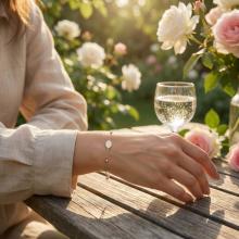 Златна гривна с плочка Дорика