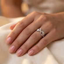 Сребърен пръстен с панделка