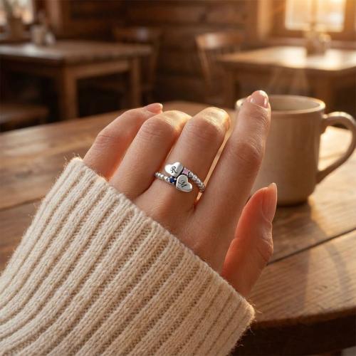  Сребърен Пръстен с гравирани инициали по избор със сърце и циркони