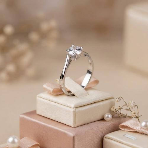  Сребърен пръстен с циркон