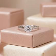 Сребърен пръстен с циркон