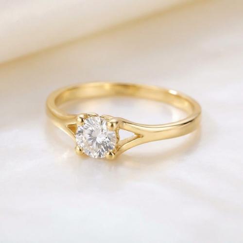 Годежен златен пръстен с циркон