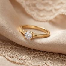 Годежен златен пръстен с циркон