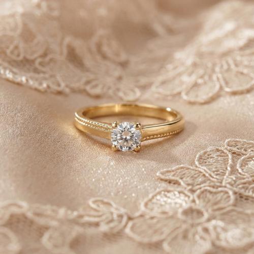 Годежен златен пръстен с циркон