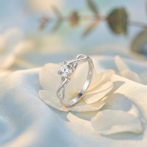 Златен пръстен Infinity