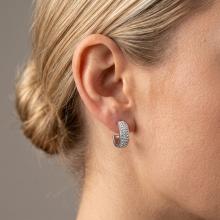Сребърни обеци халки Georgia с кристали от Sw® Crystal Сребърни обеци халки Georgia с кристали от Sw® Crystal