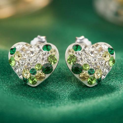 Сребърни обеци сърца с кристали от Sw® Green