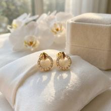 Златни обеци Ivory Златни обеци Ivory