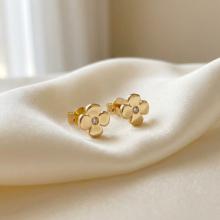 Златни обеци Цветенца Златни обеци Цветенца