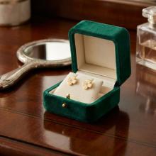 Златни обеци Цветенца Златни обеци Цветенца