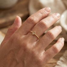 Диамантен годежен пръстен