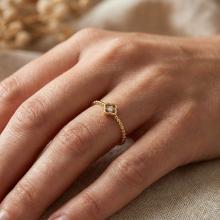 Диамантен годежен пръстен