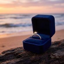 Диамантен годежен пръстен