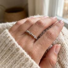 Диамантен годежен пръстен