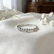 Диамантен годежен пръстен