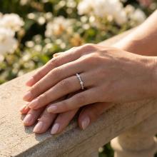 Диамантен годежен пръстен