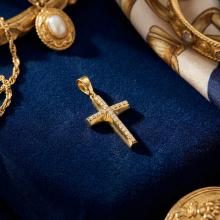 Златно кръстче с циркони Златно кръстче с циркони