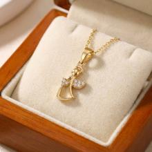 Златно ангелче с циркони