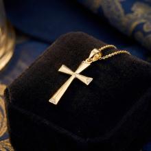 Златно кръстче с циркони